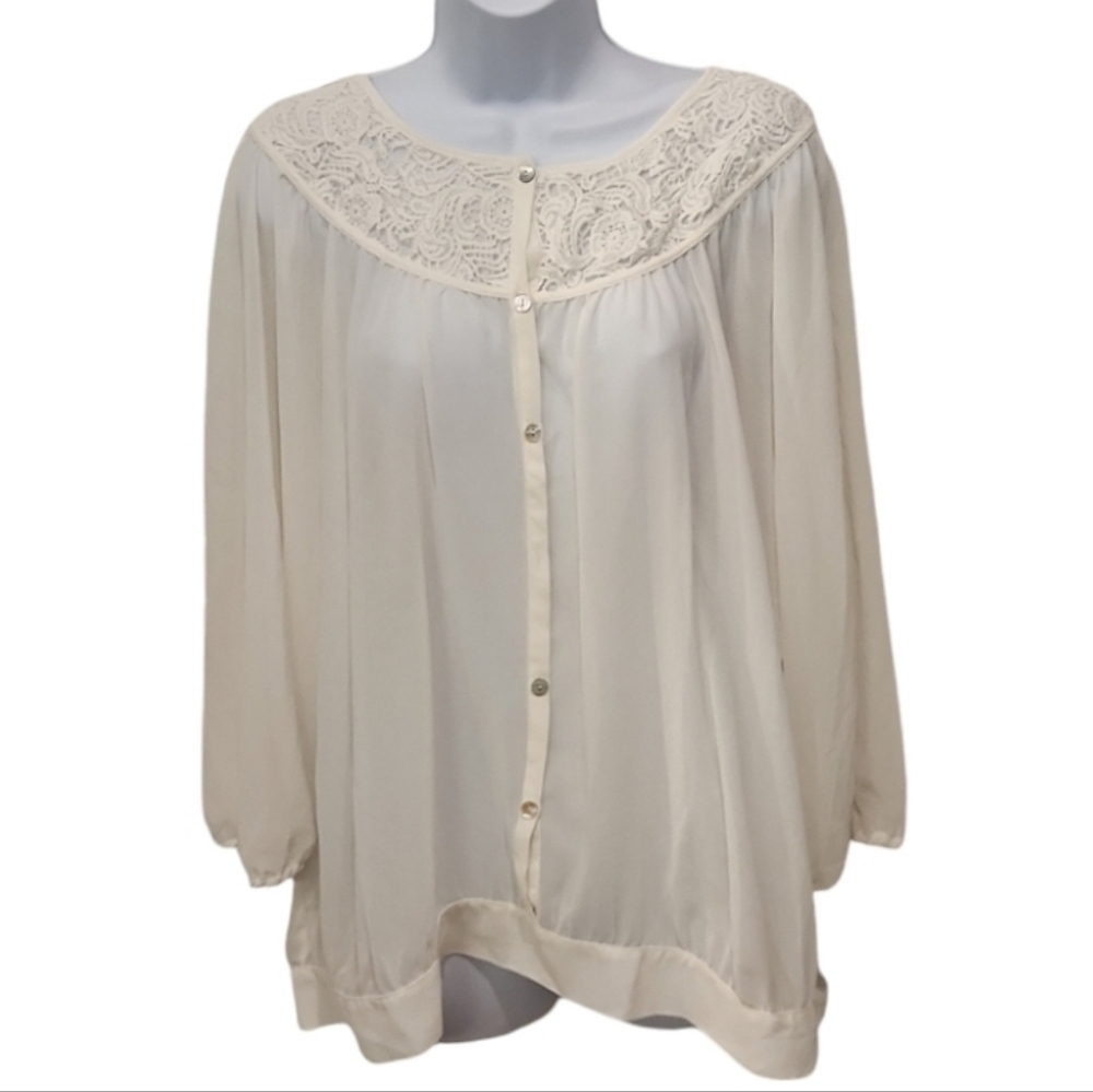 NWT Chico's Semi-sheer Lace Detail Button Up Top